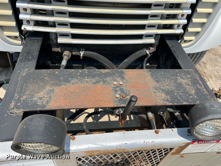 image for item II9114 2007 Freightliner Business Class M2  utility / service truck