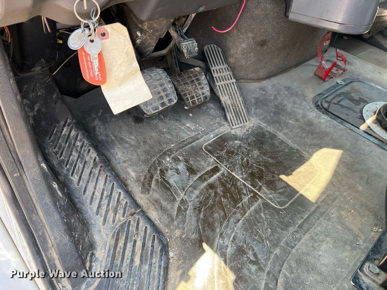 image for item II9114 2007 Freightliner Business Class M2  utility / service truck