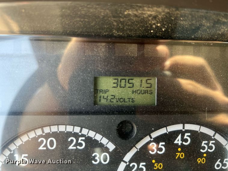 image for item II9114 2007 Freightliner Business Class M2  utility / service truck