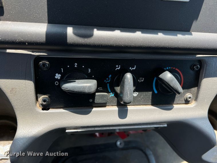 image for item II9114 2007 Freightliner Business Class M2  utility / service truck