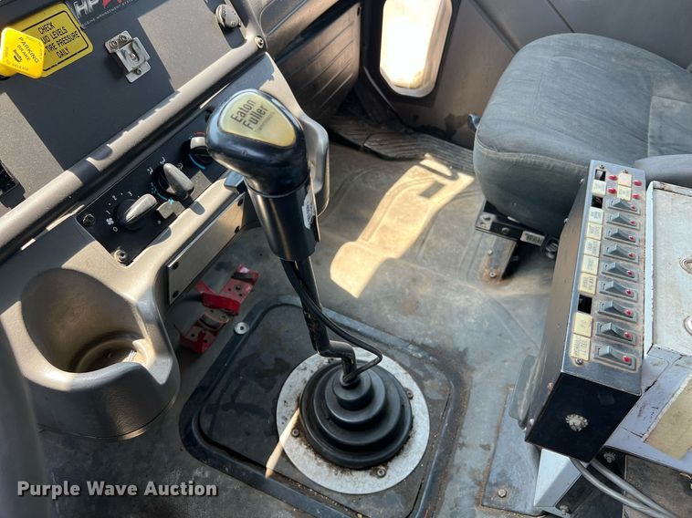 image for item II9114 2007 Freightliner Business Class M2  utility / service truck