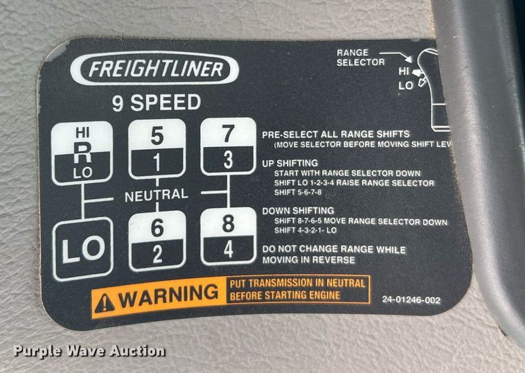 image for item II9114 2007 Freightliner Business Class M2  utility / service truck