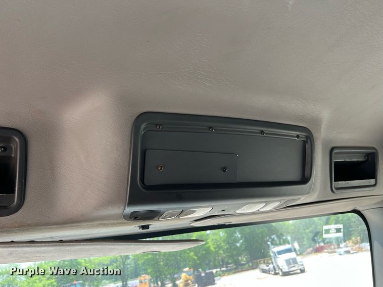 image for item II9114 2007 Freightliner Business Class M2  utility / service truck