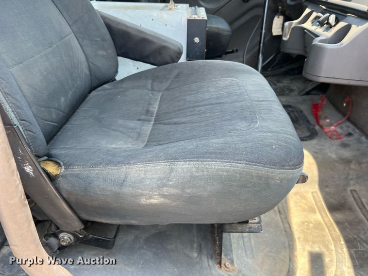 image for item II9114 2007 Freightliner Business Class M2  utility / service truck