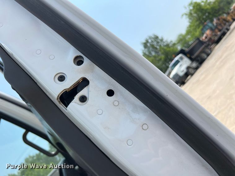 image for item II9114 2007 Freightliner Business Class M2  utility / service truck