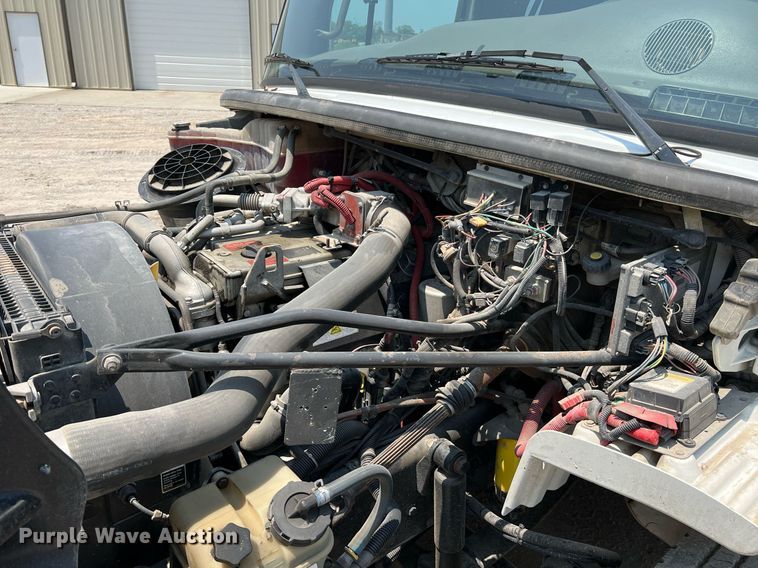 image for item II9114 2007 Freightliner Business Class M2  utility / service truck