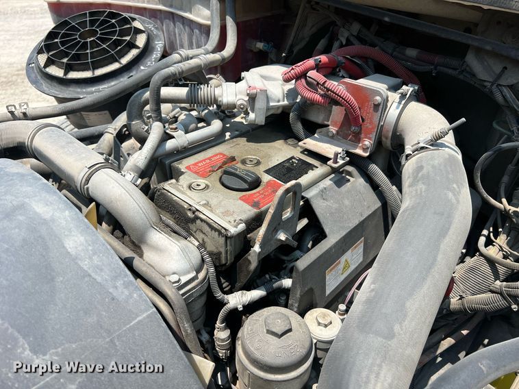 image for item II9114 2007 Freightliner Business Class M2  utility / service truck