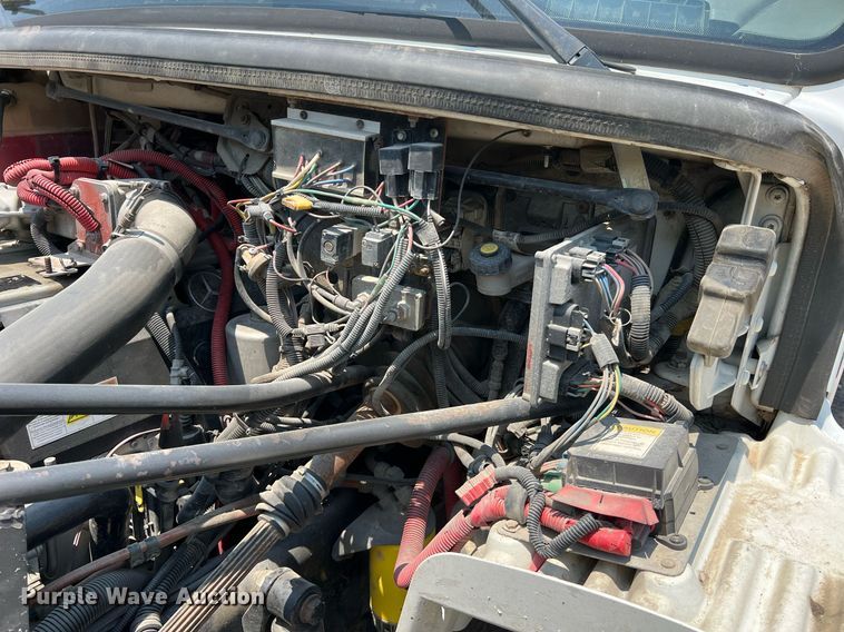 image for item II9114 2007 Freightliner Business Class M2  utility / service truck