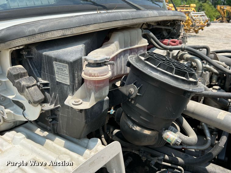 image for item II9114 2007 Freightliner Business Class M2  utility / service truck