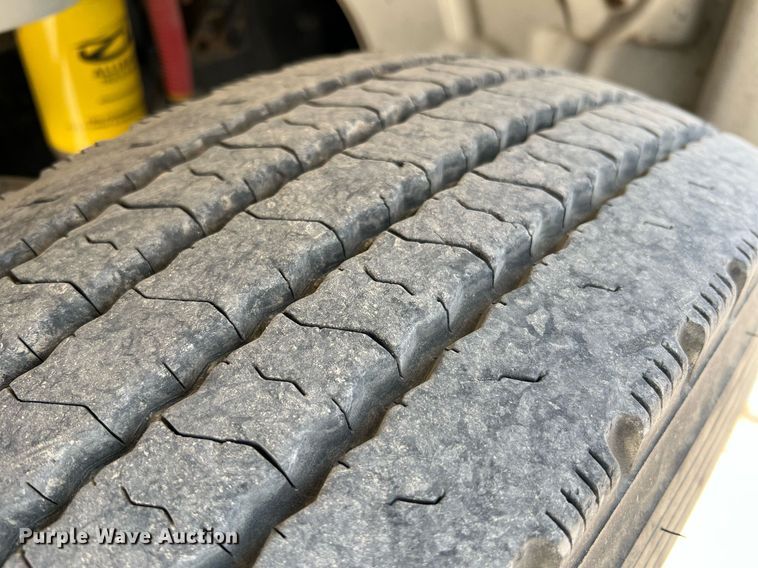 image for item II9114 2007 Freightliner Business Class M2  utility / service truck