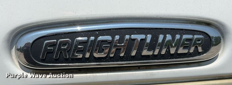 image for item II9114 2007 Freightliner Business Class M2  utility / service truck