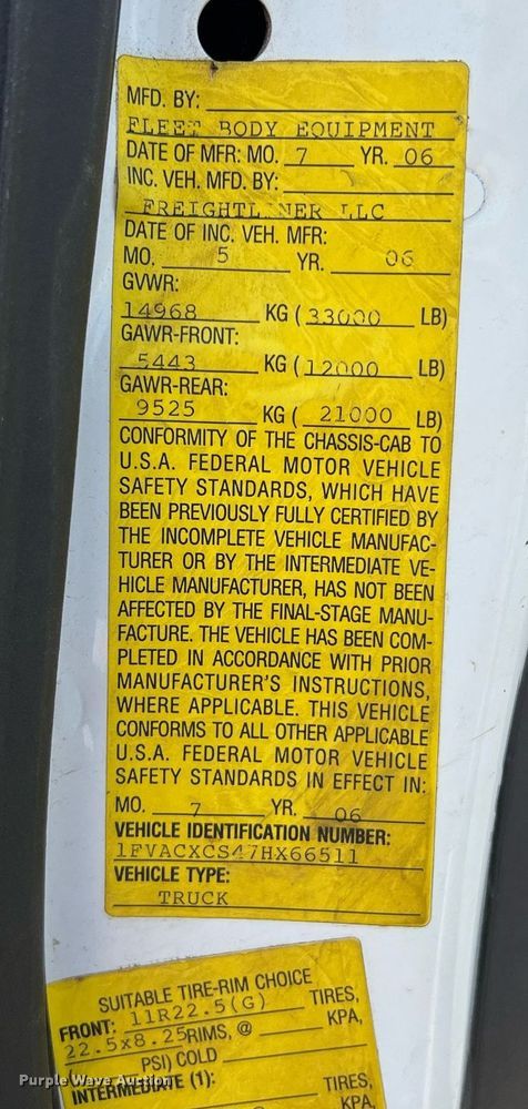 image for item II9114 2007 Freightliner Business Class M2  utility / service truck