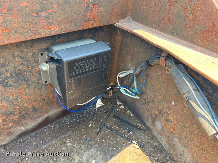 image for item II9115 2002 Interstate 20DT  equipment trailer