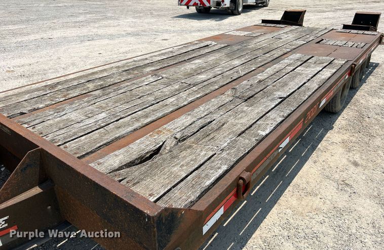 image for item II9115 2002 Interstate 20DT  equipment trailer