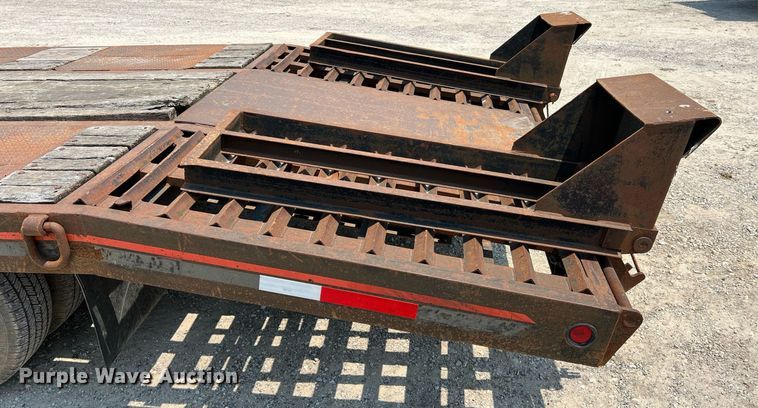 image for item II9115 2002 Interstate 20DT  equipment trailer