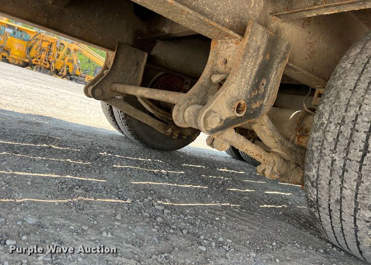 image for item II9115 2002 Interstate 20DT  equipment trailer