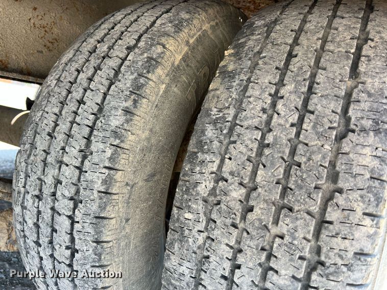 image for item II9115 2002 Interstate 20DT  equipment trailer