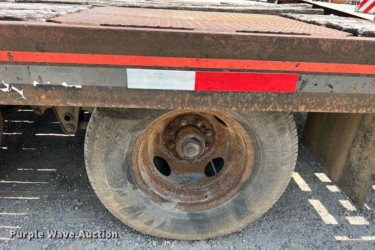 image for item II9115 2002 Interstate 20DT  equipment trailer