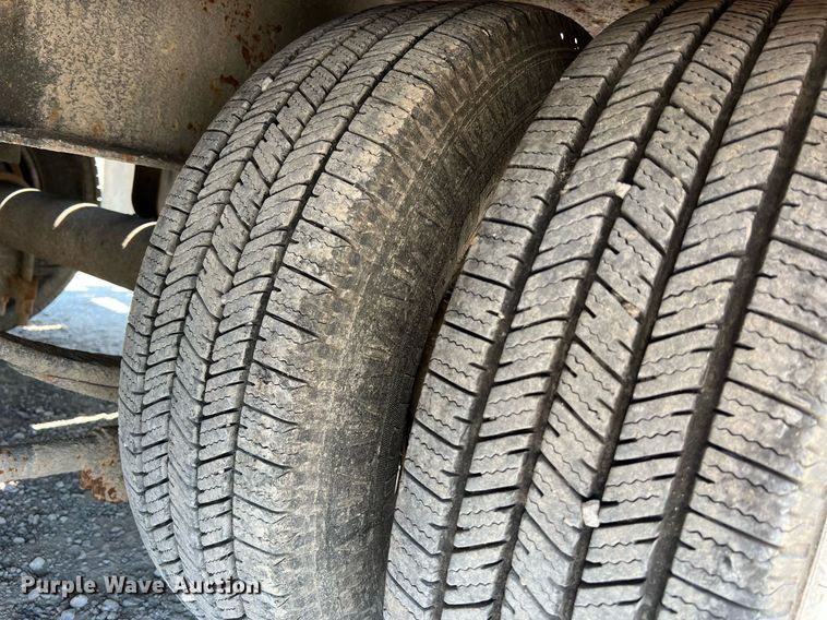 image for item II9115 2002 Interstate 20DT  equipment trailer