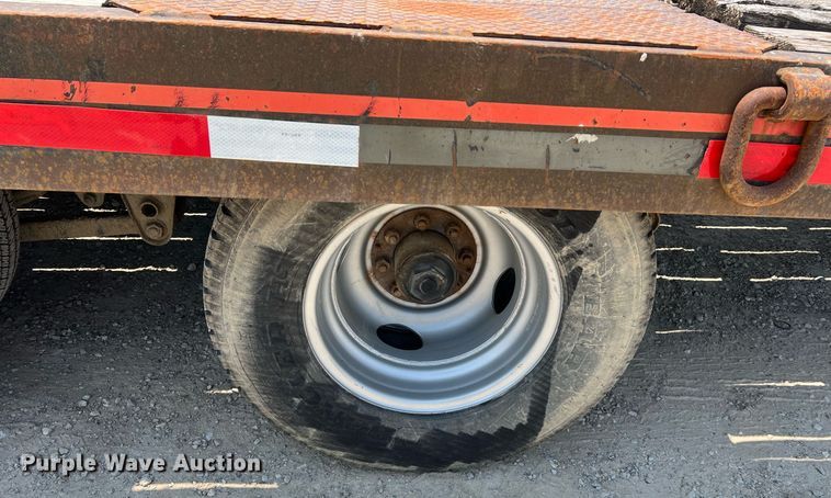 image for item II9115 2002 Interstate 20DT  equipment trailer