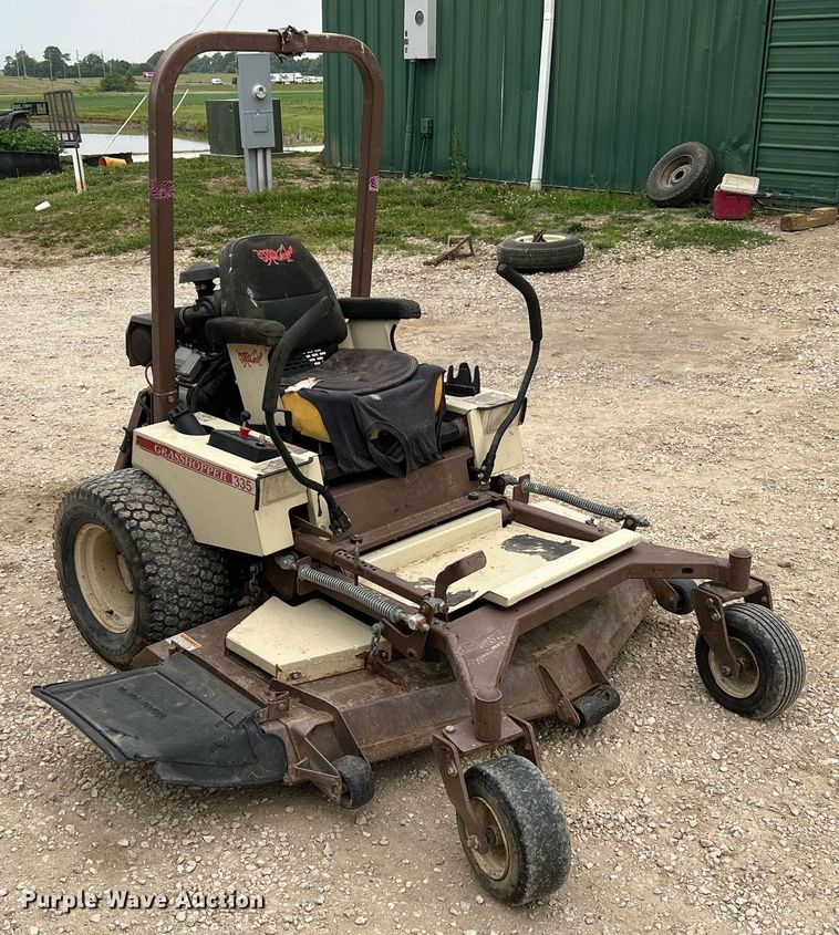 image for item II9122 Grasshopper 335  ZTR lawn mower