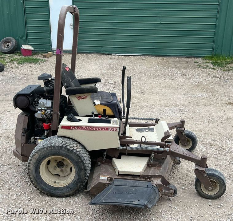 image for item II9122 Grasshopper 335  ZTR lawn mower