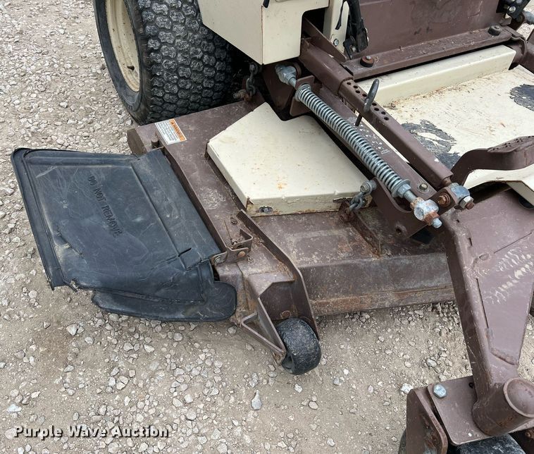 image for item II9122 Grasshopper 335  ZTR lawn mower