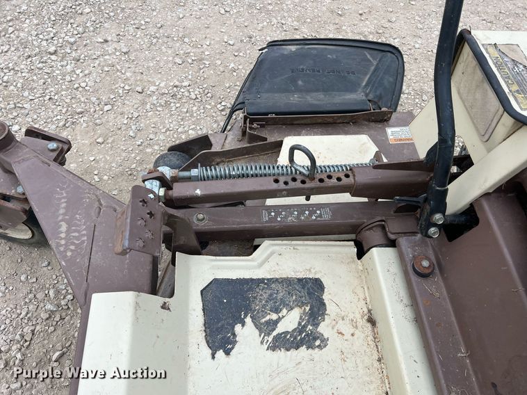 image for item II9122 Grasshopper 335  ZTR lawn mower