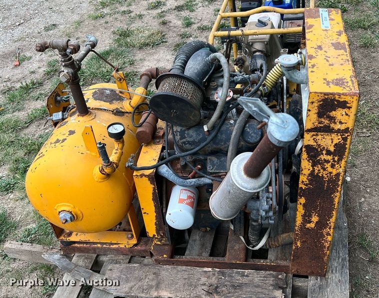 image for item II9125 Porta-air V4-35  air compressor