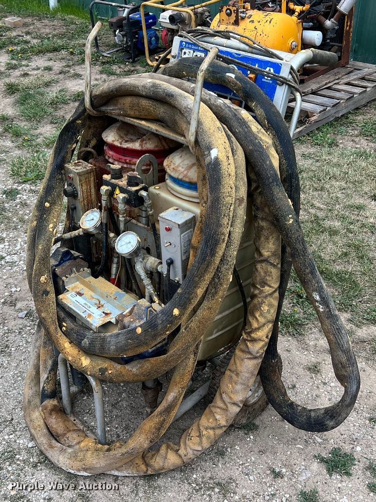 image for item II9126 Graco E10  spray foam machine