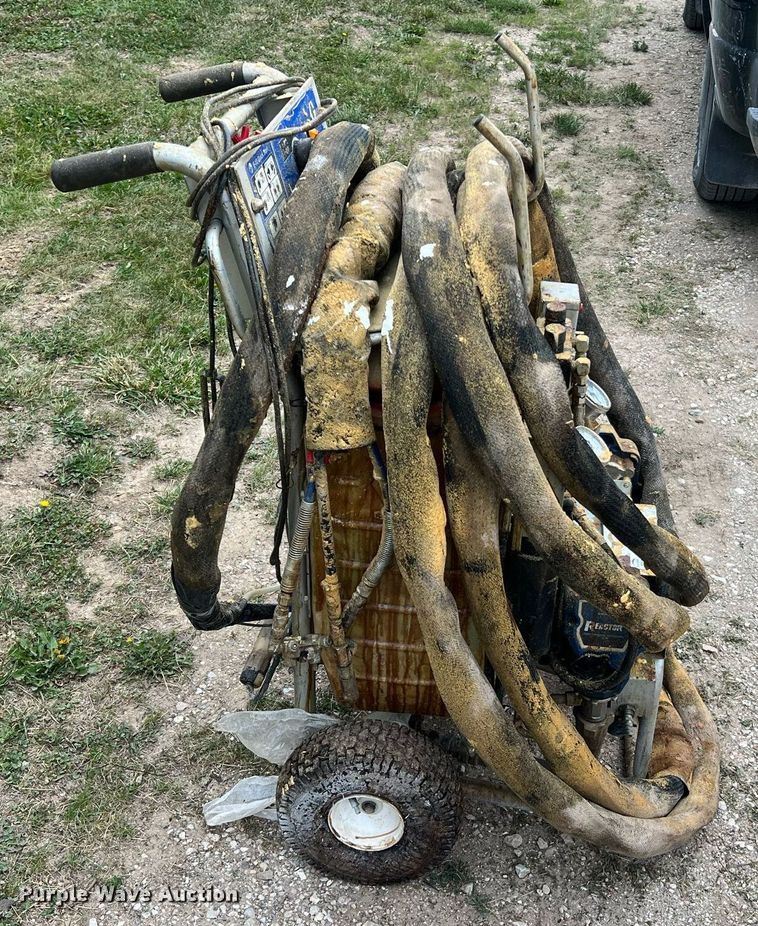 image for item II9126 Graco E10  spray foam machine