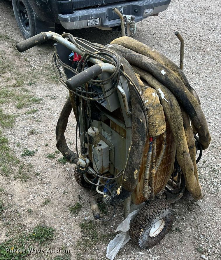 image for item II9126 Graco E10  spray foam machine