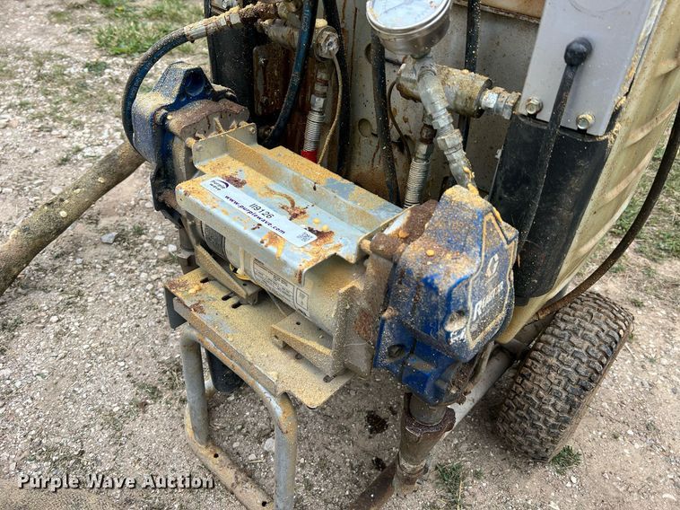 image for item II9126 Graco E10  spray foam machine