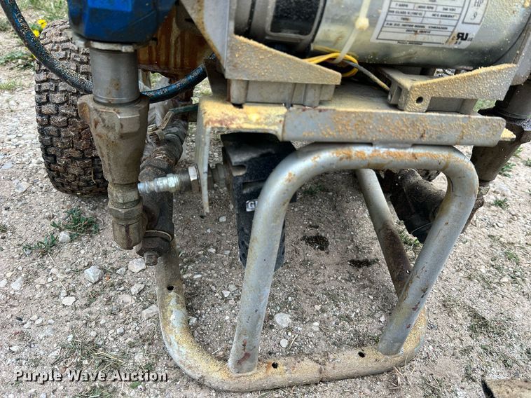 image for item II9126 Graco E10  spray foam machine