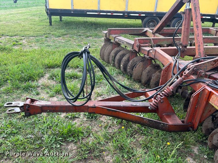 image for item II9128 Bush Hog  tandem disk