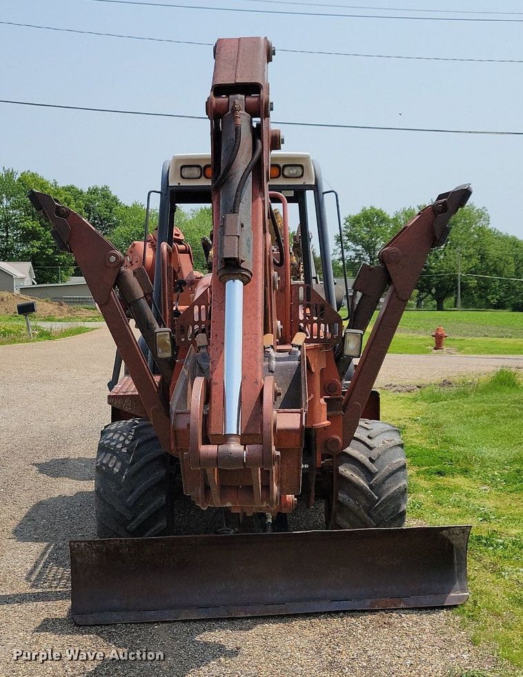 image for item JO9145 2002 Ditch Witch RT70H  trencher