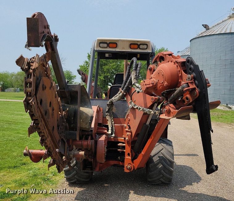 image for item JO9145 2002 Ditch Witch RT70H  trencher