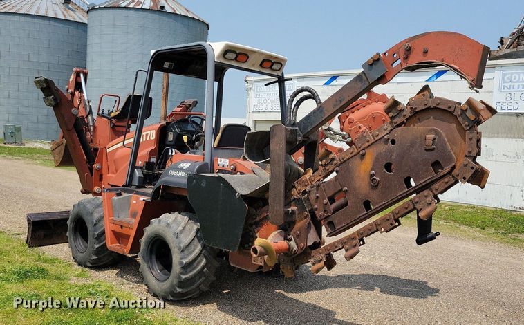 image for item JO9145 2002 Ditch Witch RT70H  trencher