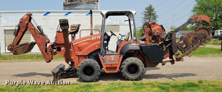 image for item JO9145 2002 Ditch Witch RT70H  trencher