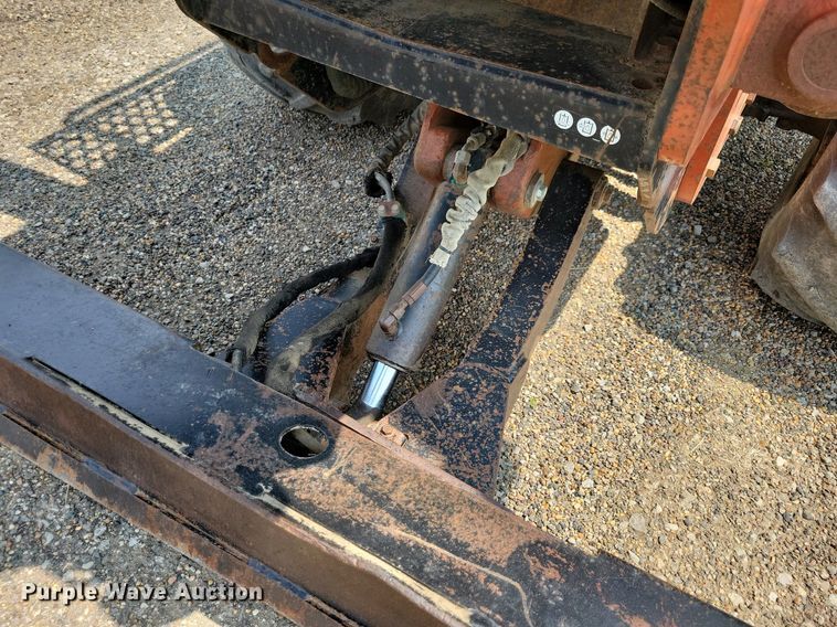 image for item JO9145 2002 Ditch Witch RT70H  trencher