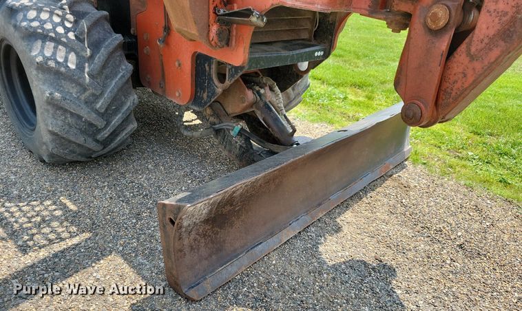 image for item JO9145 2002 Ditch Witch RT70H  trencher