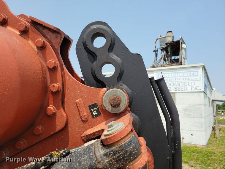 image for item JO9145 2002 Ditch Witch RT70H  trencher