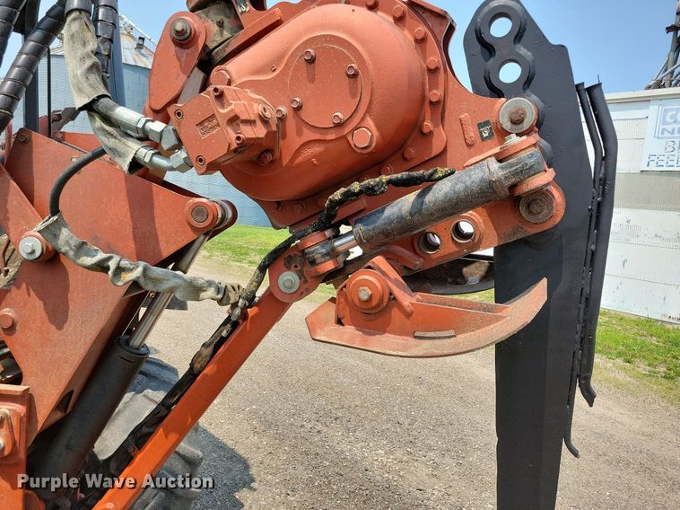 image for item JO9145 2002 Ditch Witch RT70H  trencher