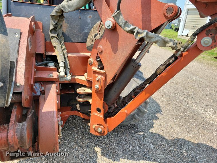 image for item JO9145 2002 Ditch Witch RT70H  trencher