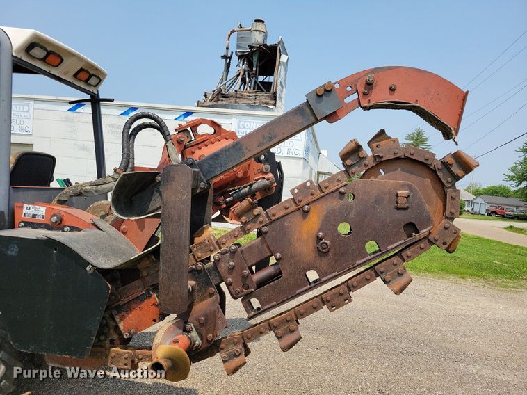 image for item JO9145 2002 Ditch Witch RT70H  trencher