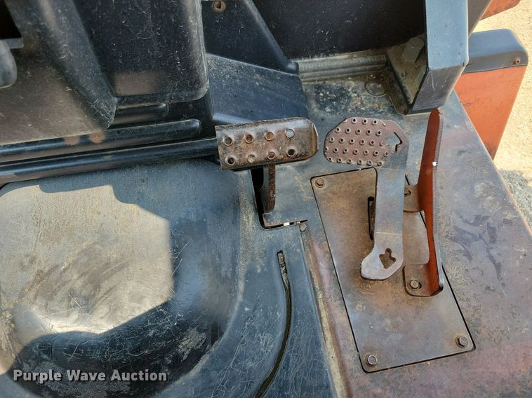 image for item JO9145 2002 Ditch Witch RT70H  trencher