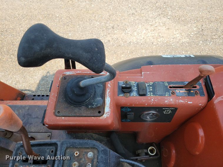 image for item JO9145 2002 Ditch Witch RT70H  trencher