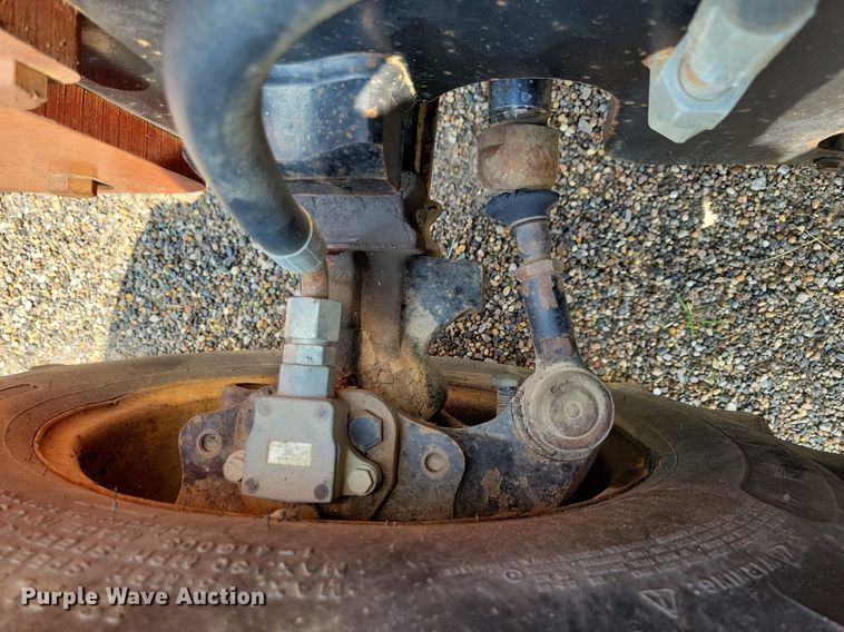 image for item JO9145 2002 Ditch Witch RT70H  trencher