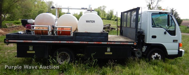 image for item JO9156 2005 GMC W4500  flatbed truck