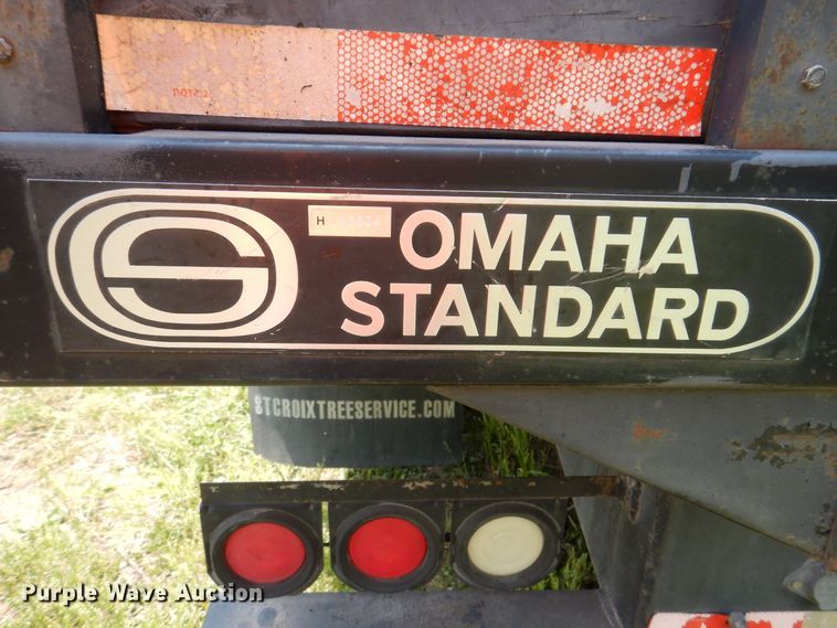 image for item JO9156 2005 GMC W4500  flatbed truck